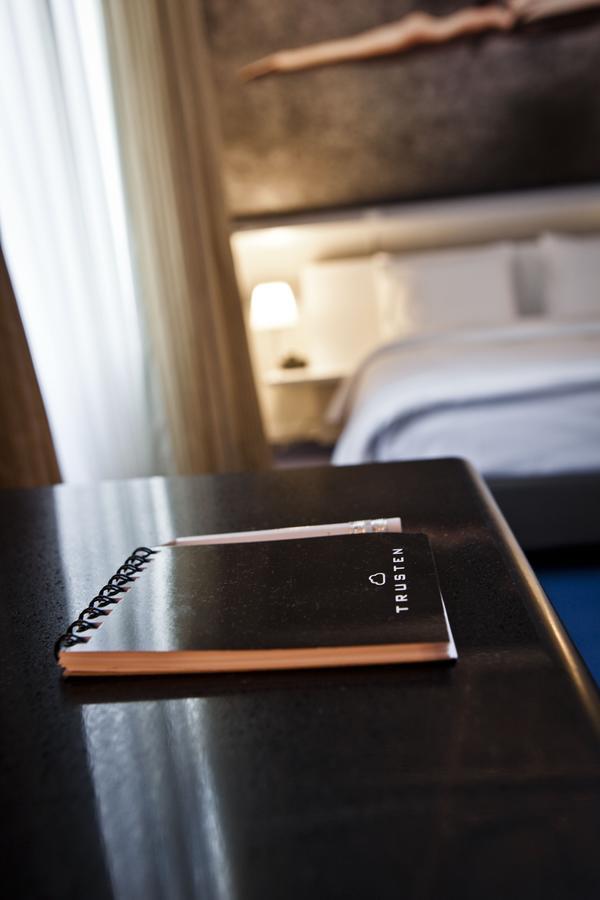 Hotel Trusten Вилемстад Екстериор снимка